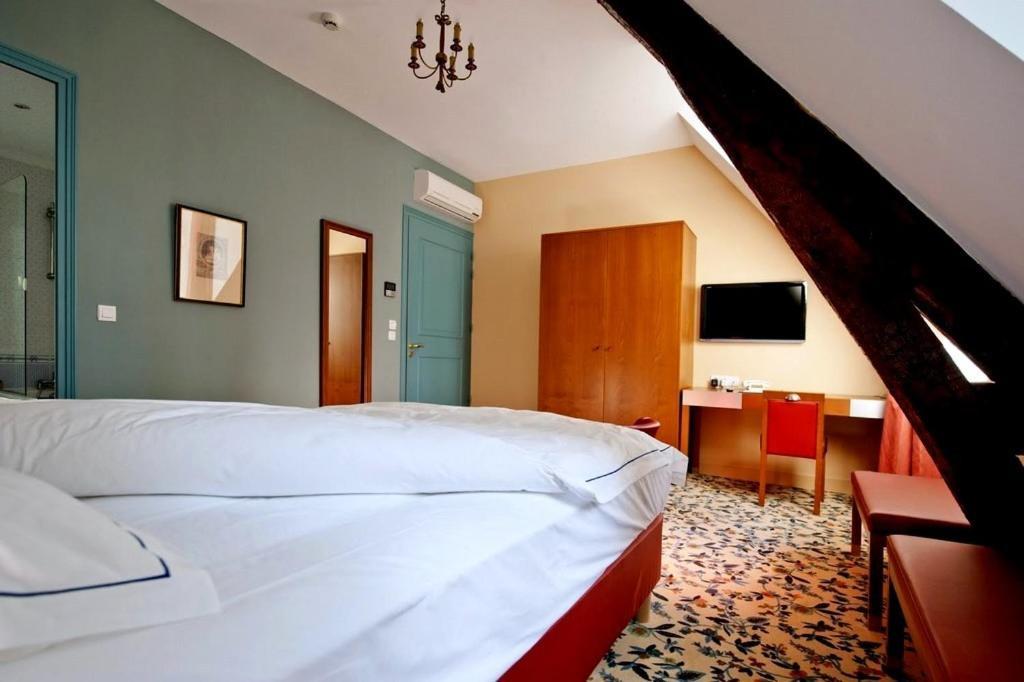 Maison D'Hotes Le Manoir De Contres Le Controis-en-Sologne Oda fotoğraf